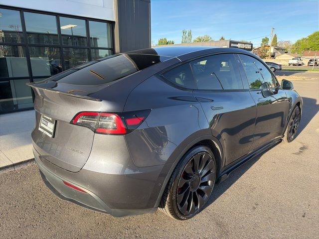 Used 2022 Tesla Model Y Performance AWD/4WD image 10