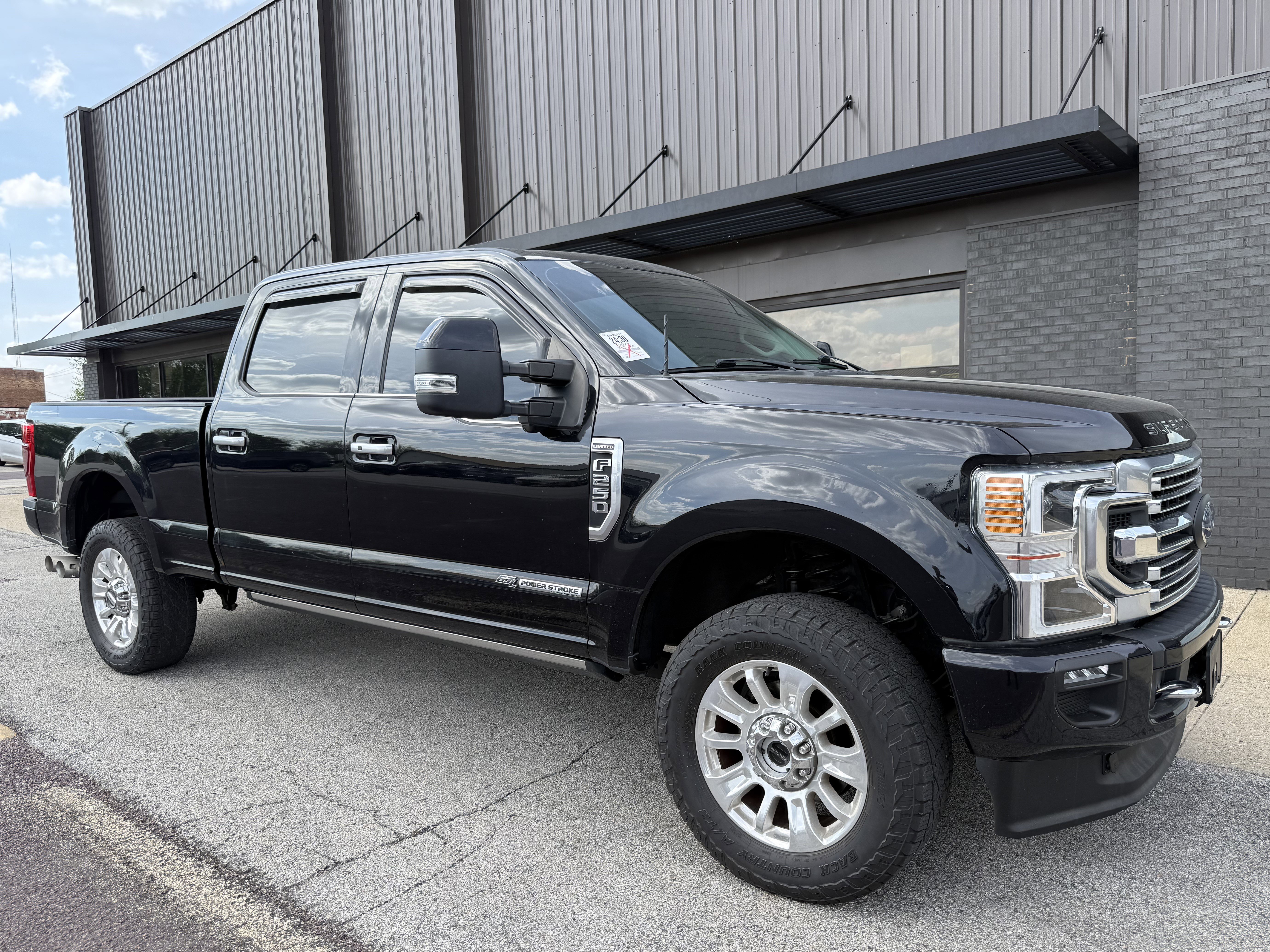 Used 2021 Ford F250 Limited w/ FX4 Off-Road Package AWD/4WD image 3