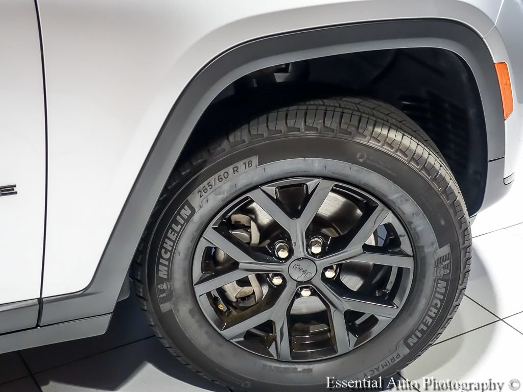 Used 2025 Jeep Grand Cherokee L Altitude AWD/4WD image 10