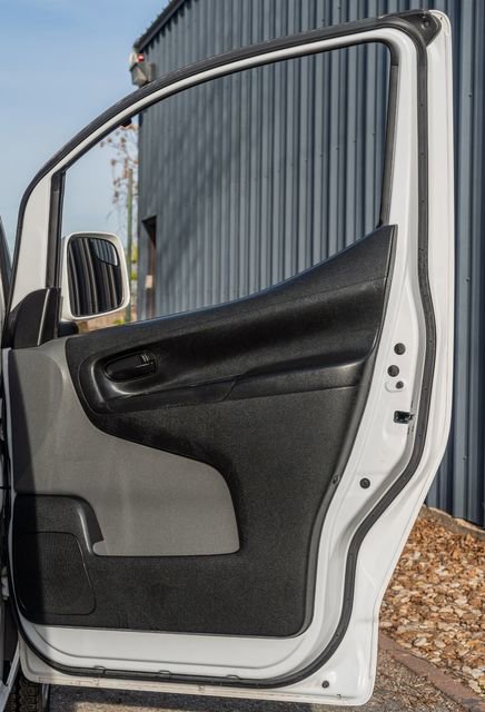 Used 2021 Nissan NV200 SV w/ Sliding Door Glass Package image 39