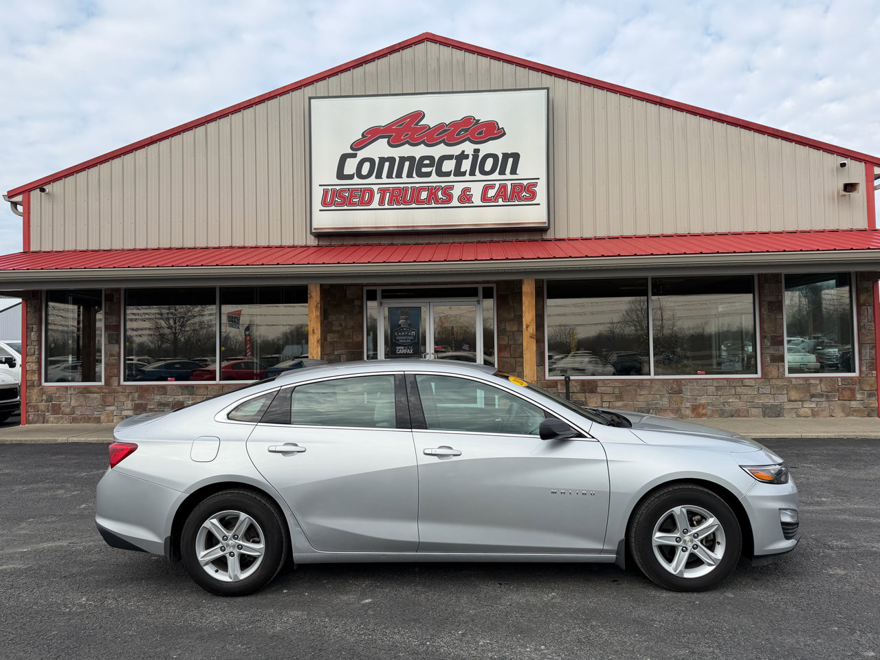 Used 2020 Chevrolet Malibu LS image 3