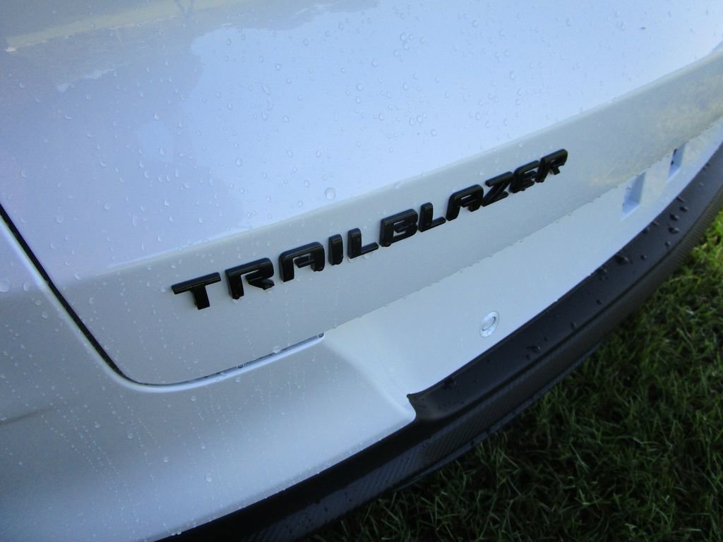New 2026 Chevrolet TrailBlazer RS w/ Convenience Package FWD image 12