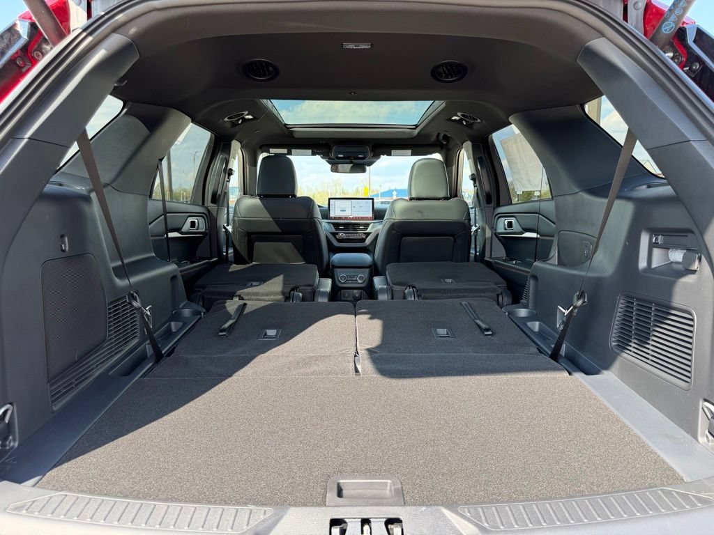 New 2026 Ford Explorer ST-Line w/ ST-Line Street Pack AWD/4WD image 11
