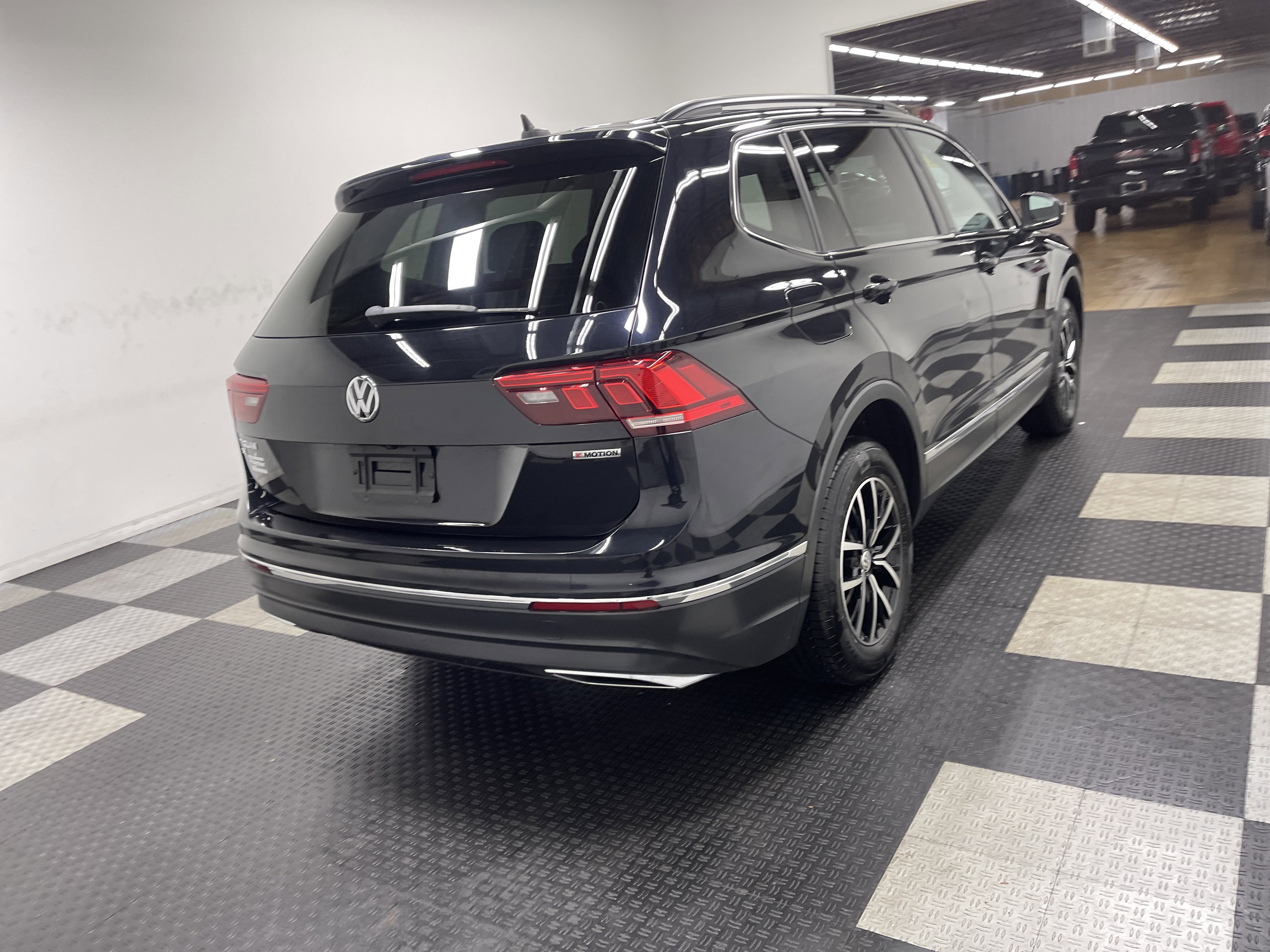 Used 2021 Volkswagen Tiguan SE image 5