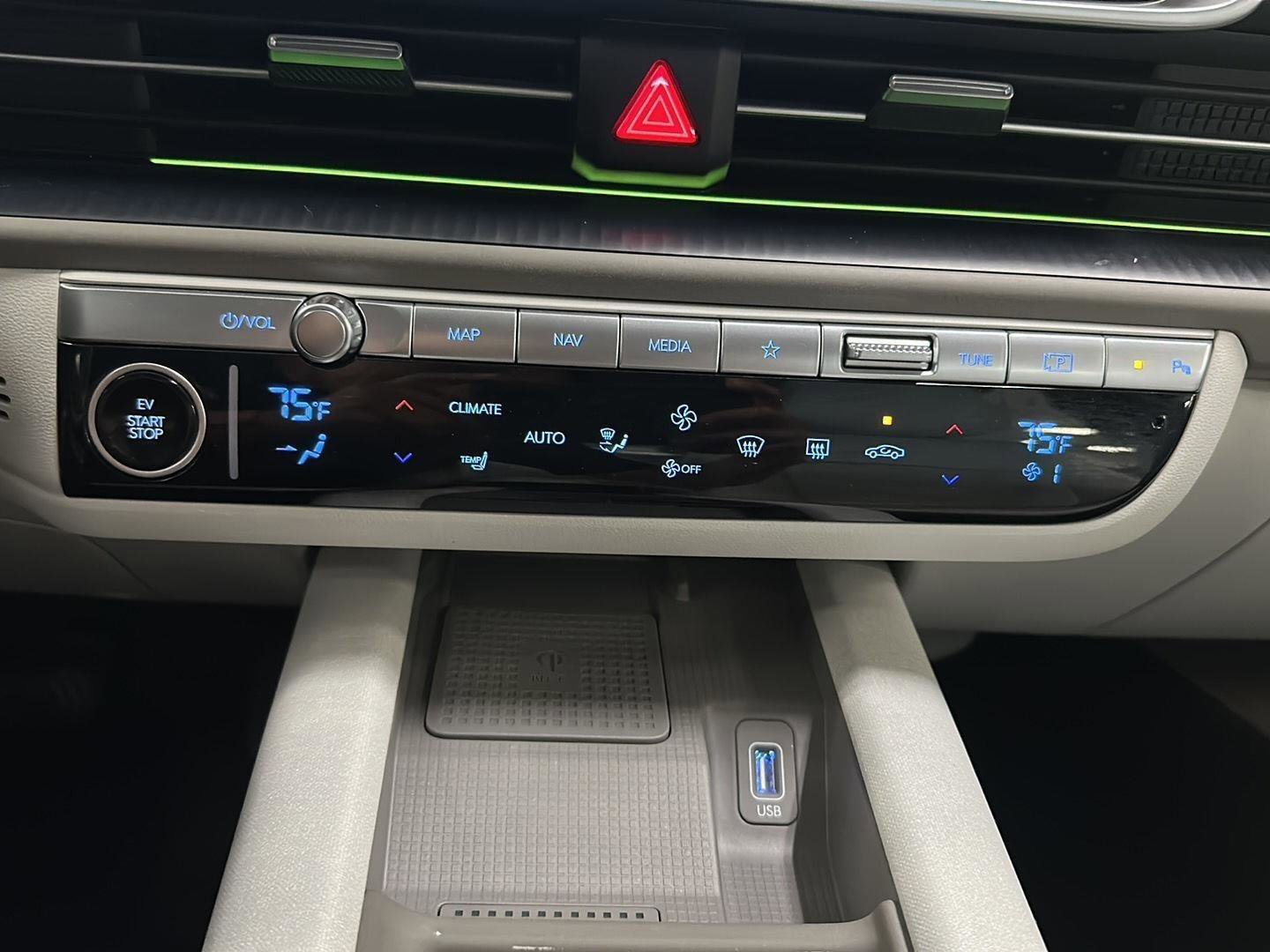 Certified 2024 Hyundai Ioniq 6 SEL AWD/4WD image 32