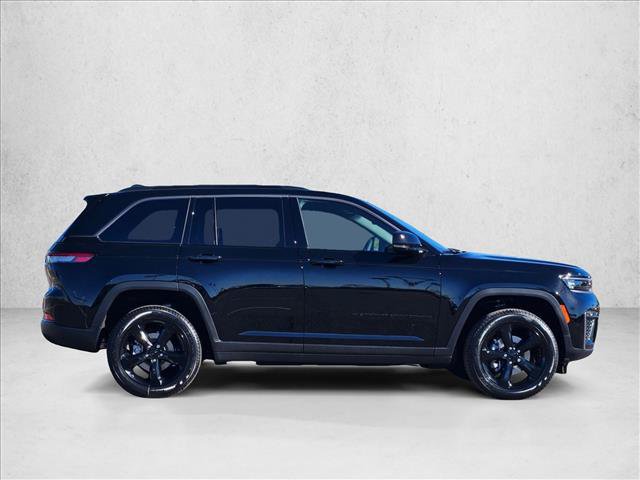 New 2026 Jeep Grand Cherokee Limited w/ Limited Altitude Package RWD image 10