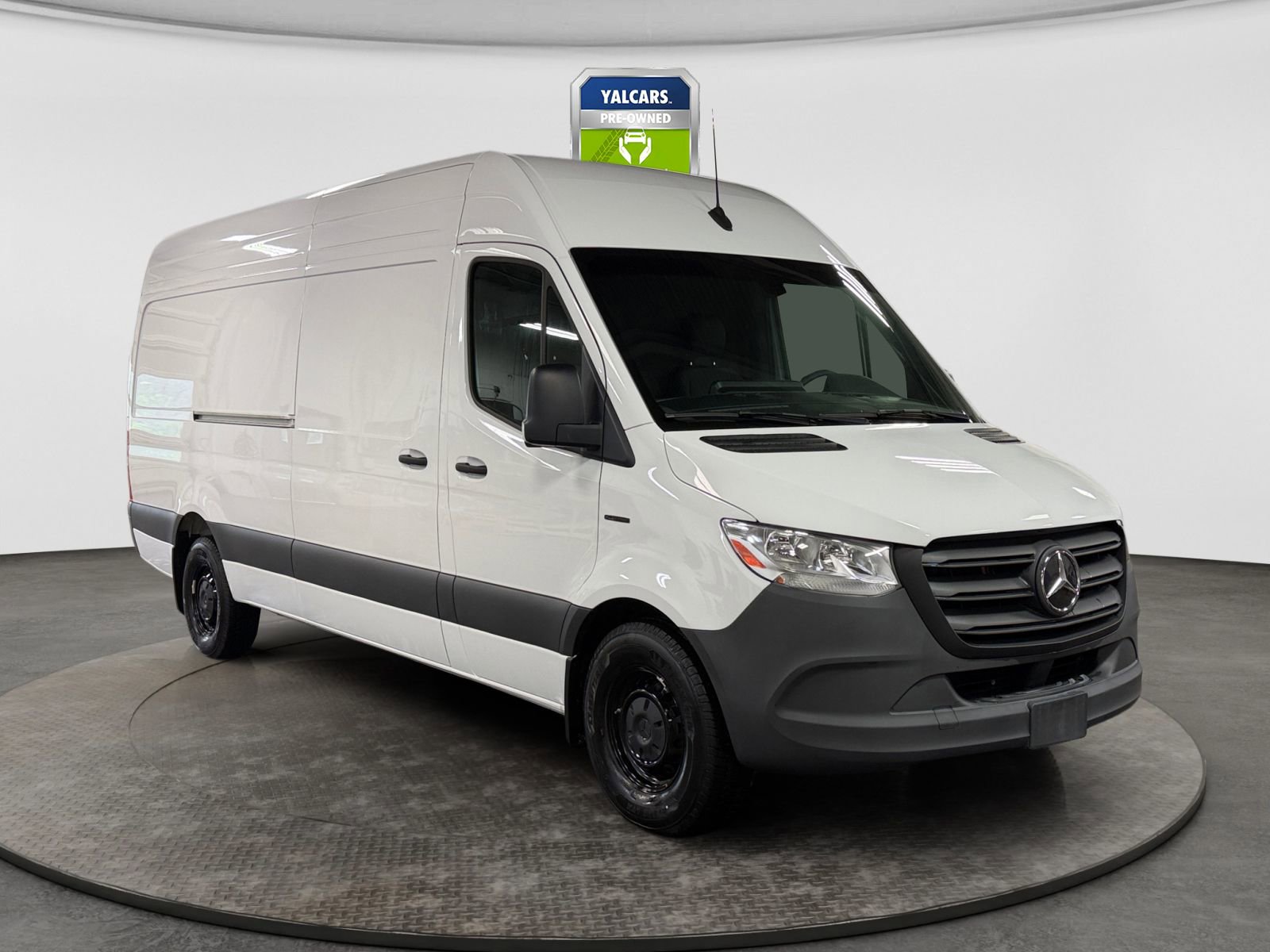Used 2024 Mercedes-Benz eSprinter 170 Cargo image 7