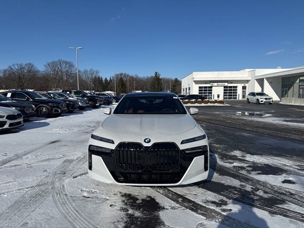 New 2026 BMW 760i xDrive w/ Executive Package image 2
