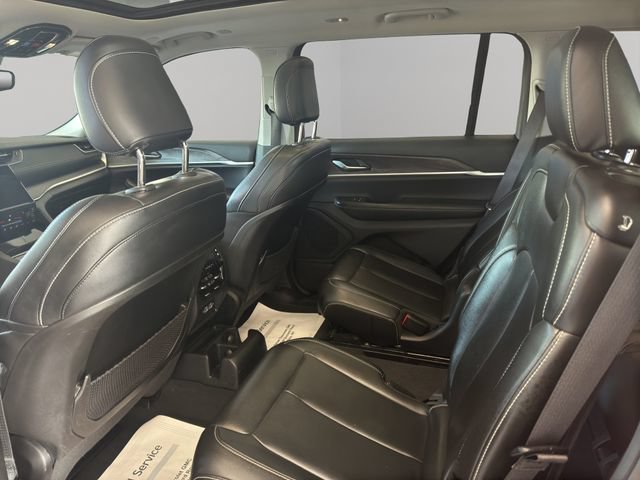 Used 2023 Jeep Grand Cherokee L Limited AWD/4WD image 14