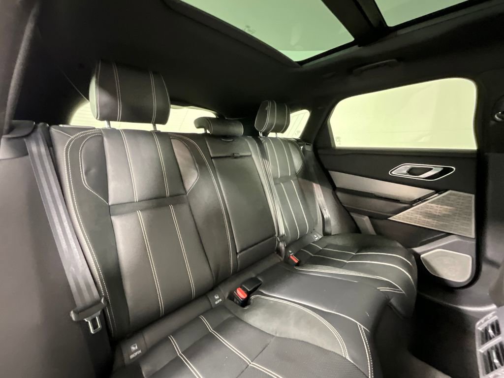 Used 2018 Land Rover Range Rover Velar R-Dynamic SE AWD/4WD image 22