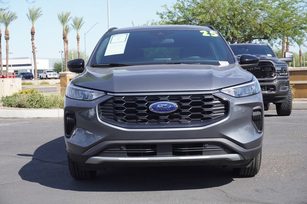 Used 2025 Ford Escape ST-Line w/ Equipment Group 301A FWD image 5