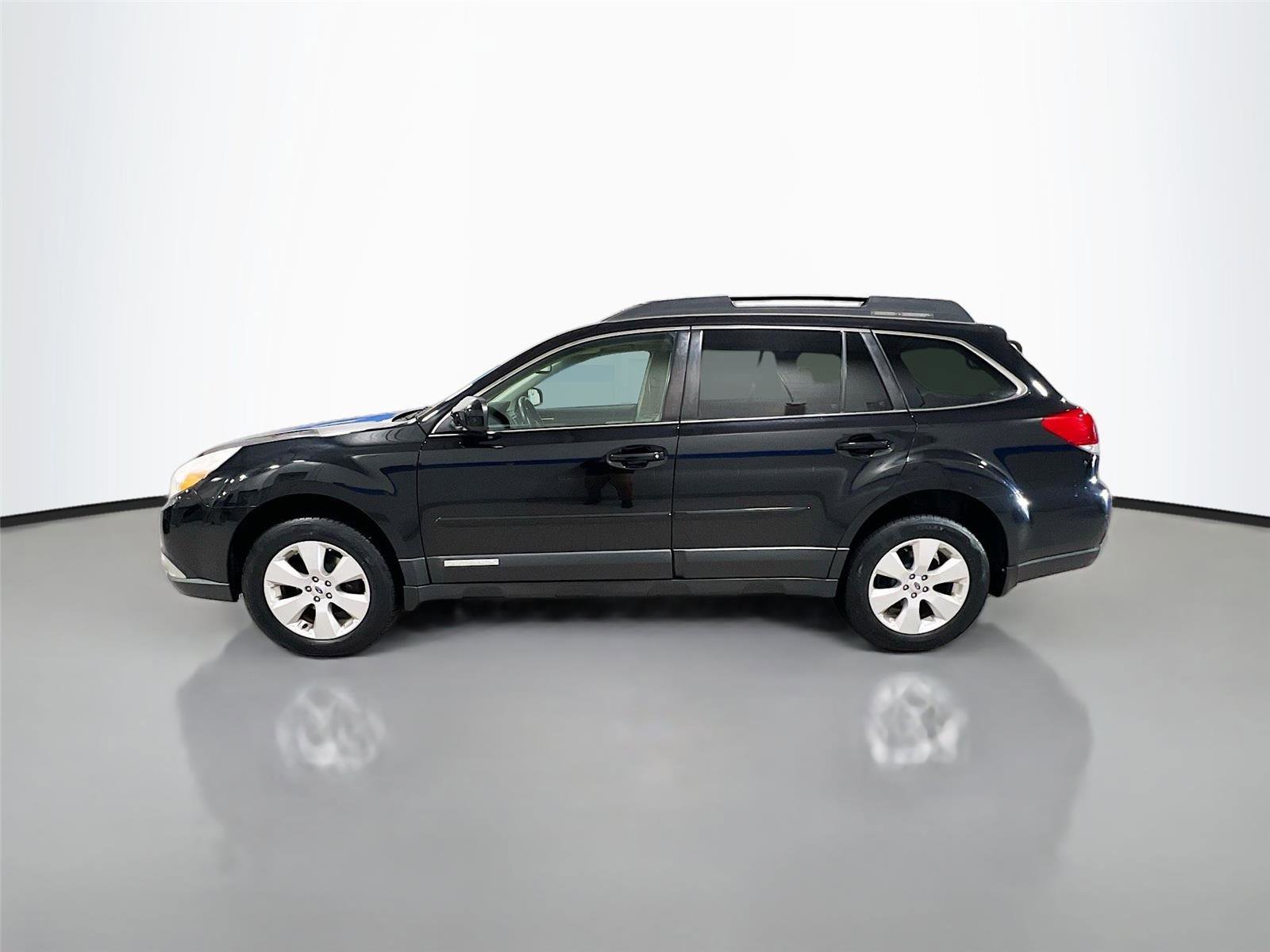 Used 2012 Subaru Outback 2.5i Limited w/ Moonroof Pkg image 4