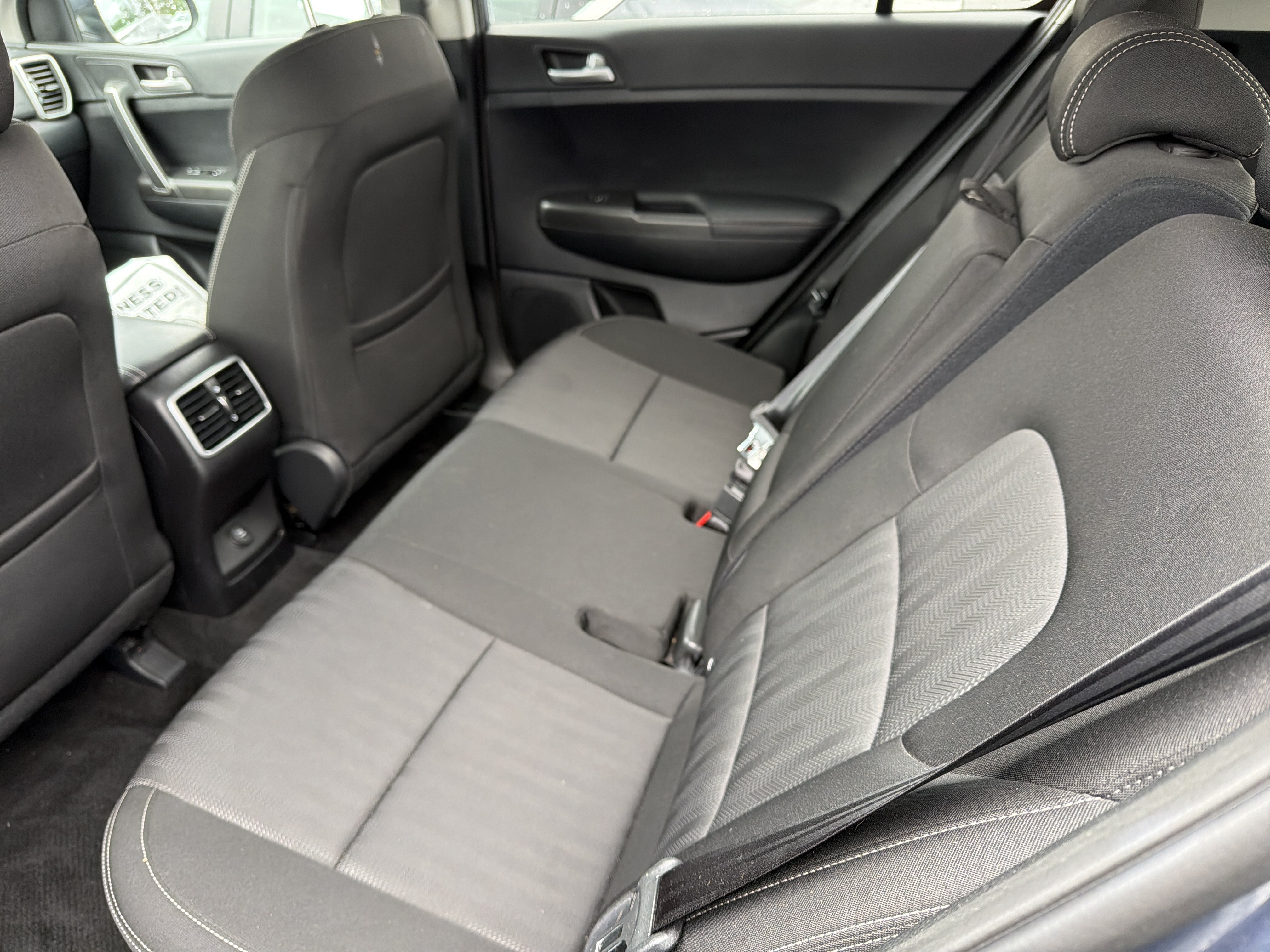 Used 2020 Kia Sportage LX AWD/4WD image 19