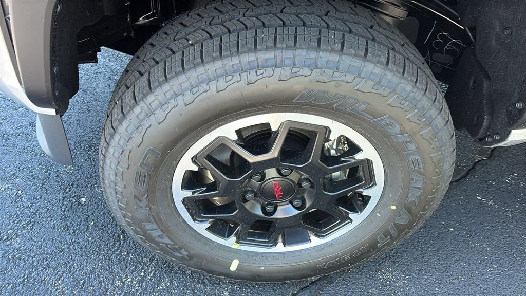 New 2026 Toyota Tacoma TRD Off-Road w/ TRD Off Road Upgrade Package AWD/4WD image 39
