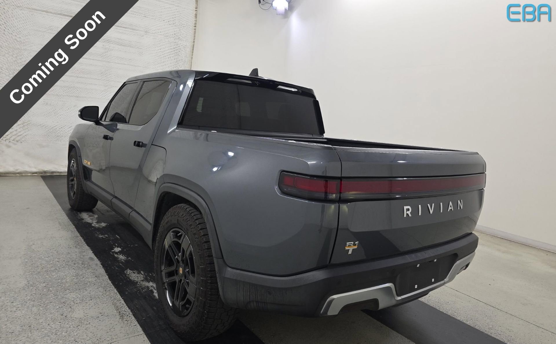 Used 2022 Rivian R1T Adventure image 4