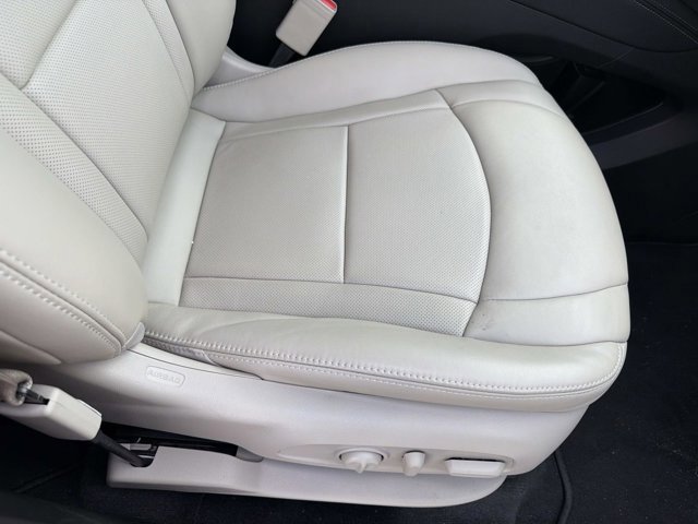 Used 2021 Buick Enclave Essence w/ Sound and Sites Package FWD image 19