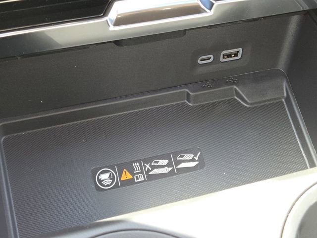 New 2026 GMC Yukon Denali w/ Denali Reserve Package image 9