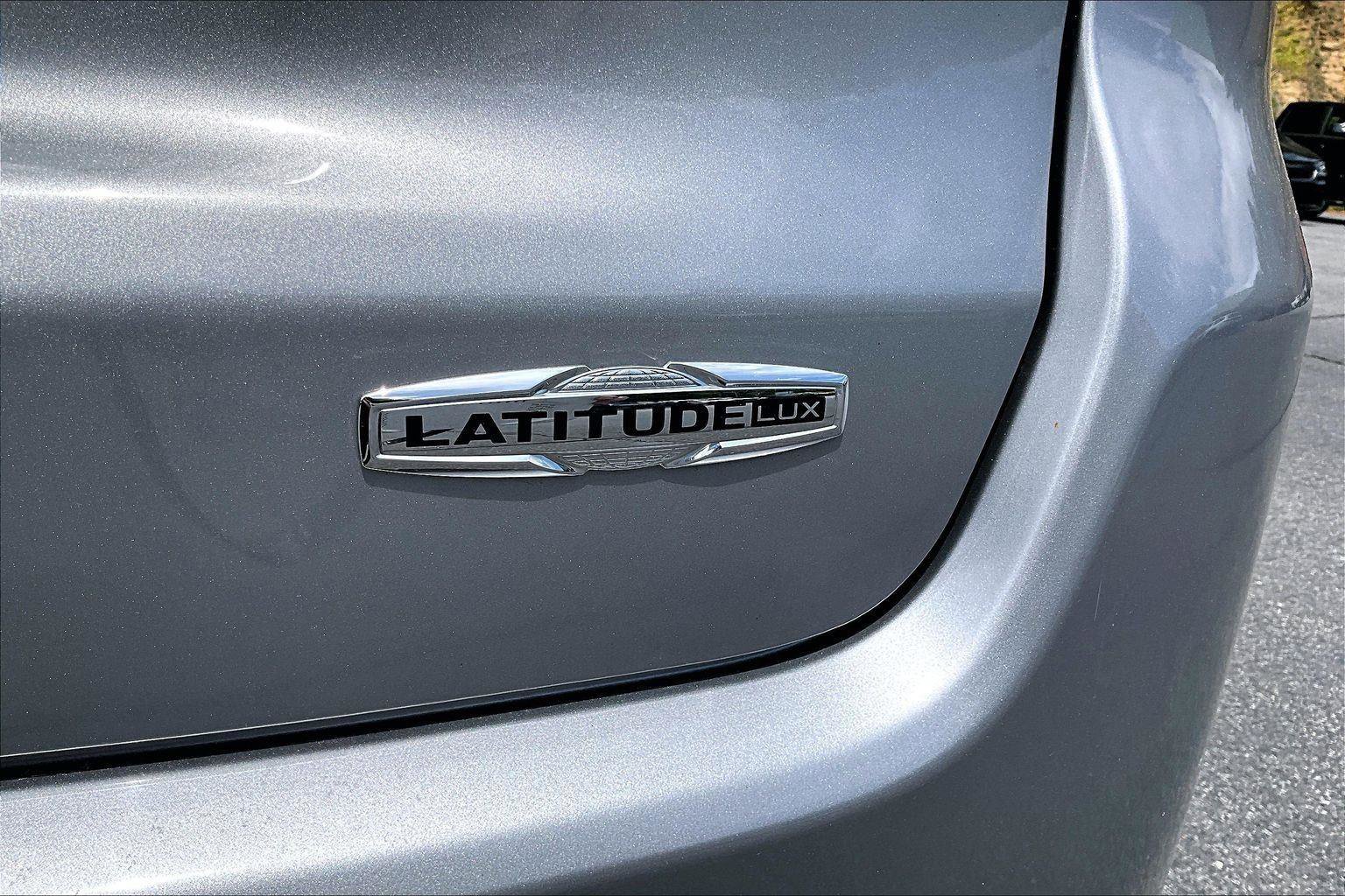 Certified 2022 Jeep Compass Latitude AWD/4WD image 9