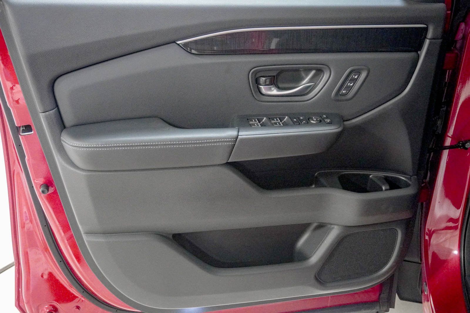 Certified 2025 Honda Pilot Elite image 18