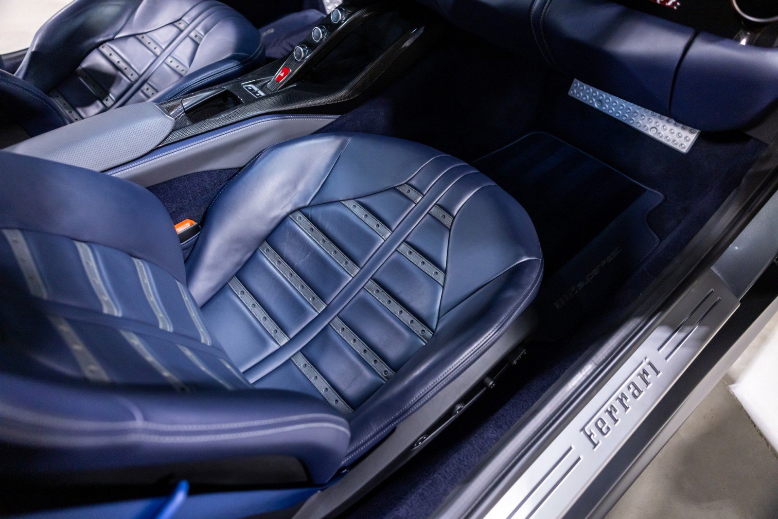 Used 2019 Ferrari 812 Superfast RWD image 30