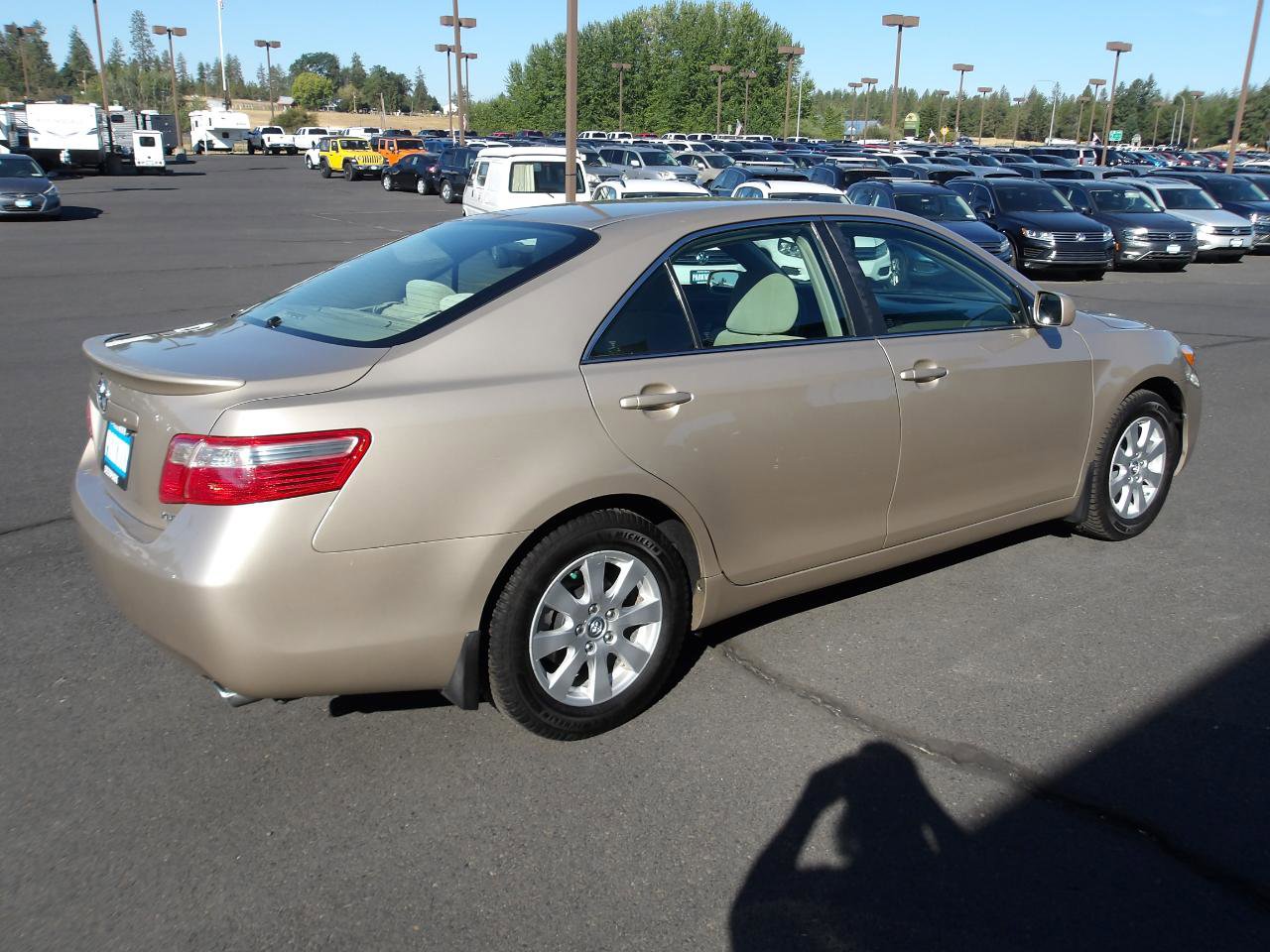 Used 2009 Toyota Camry XLE FWD image 5