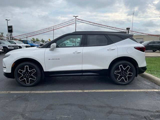 Used 2024 Chevrolet Blazer RS w/ Driver Confidence II Package AWD/4WD image 4