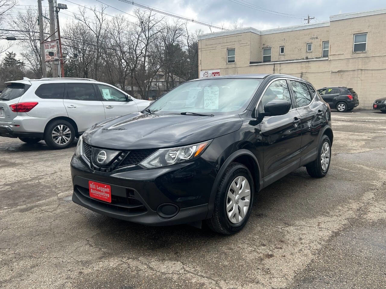 Used 2019 Nissan Rogue Sport S image 2