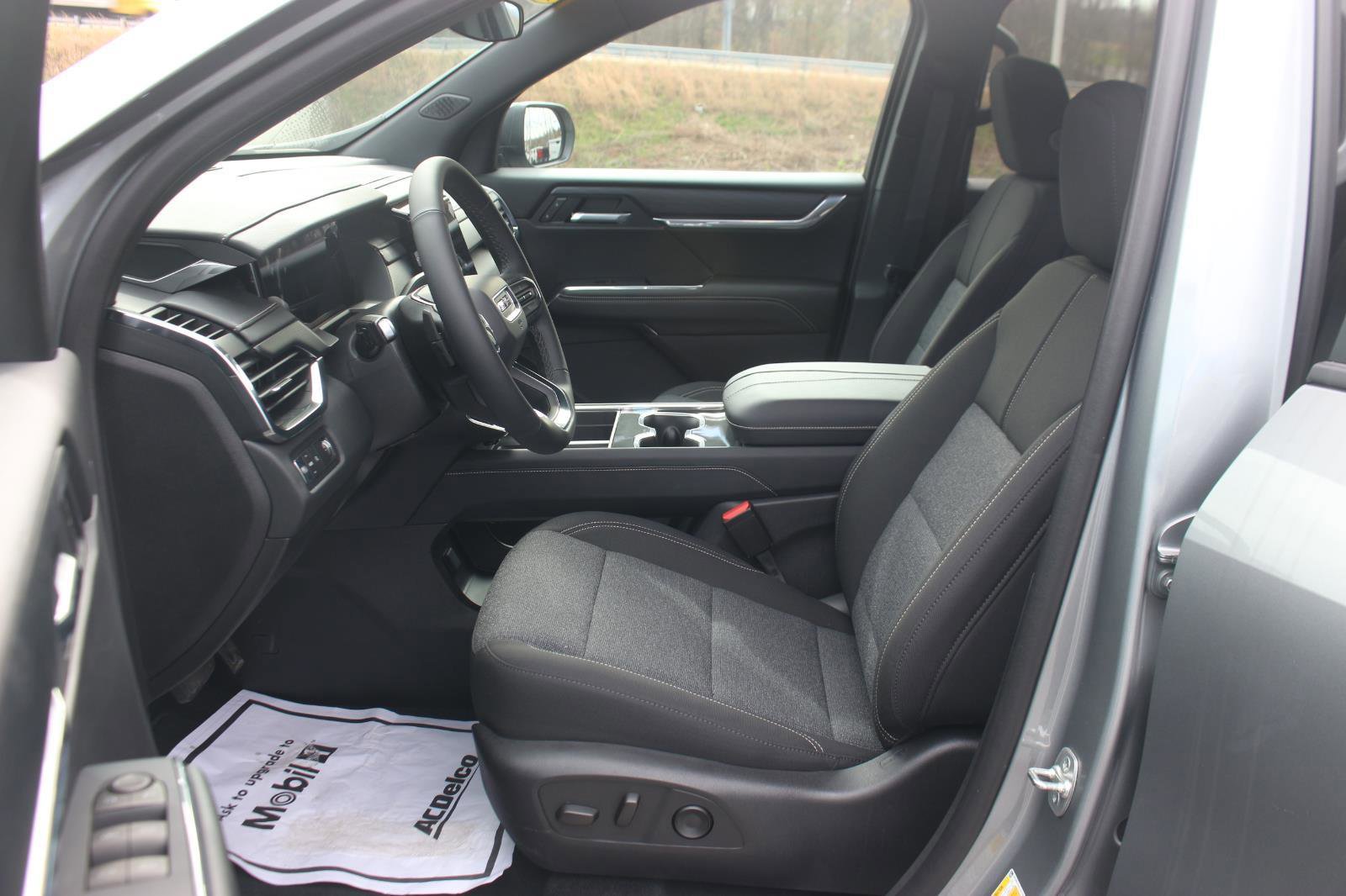 New 2025 GMC Acadia Elevation image 14