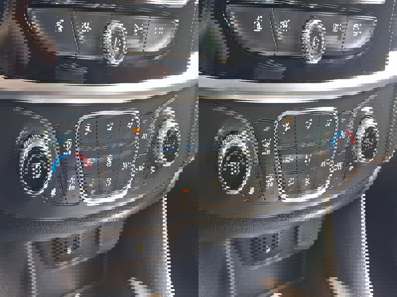 Used 2020 Chevrolet Traverse LT FWD image 17