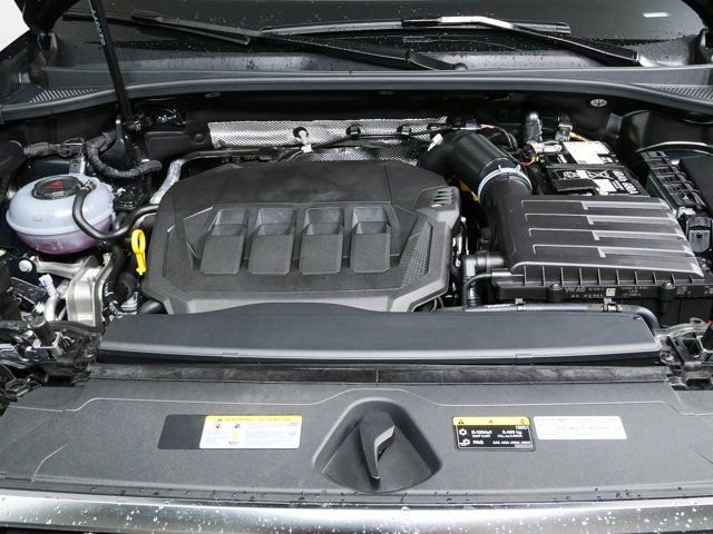 Certified 2025 Audi Q3 2.0T Premium Plus w/ Premium Plus Package AWD/4WD image 34