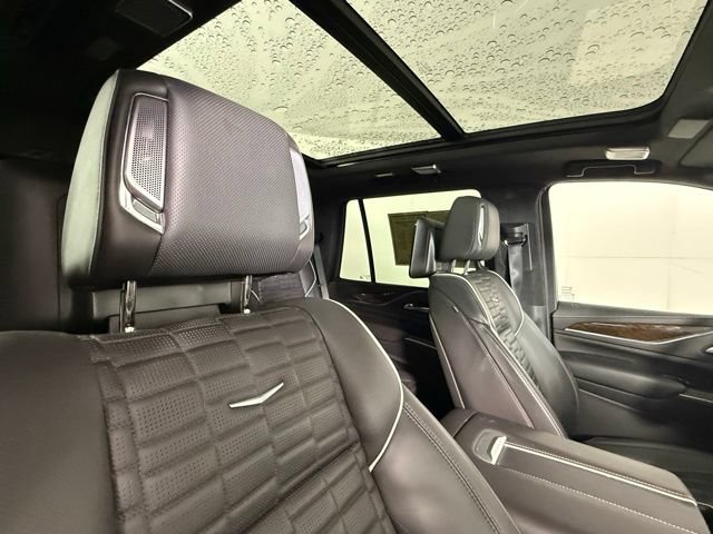 Certified 2024 Cadillac Escalade Sport Platinum w/ LPO, ONYX Package AWD/4WD image 33