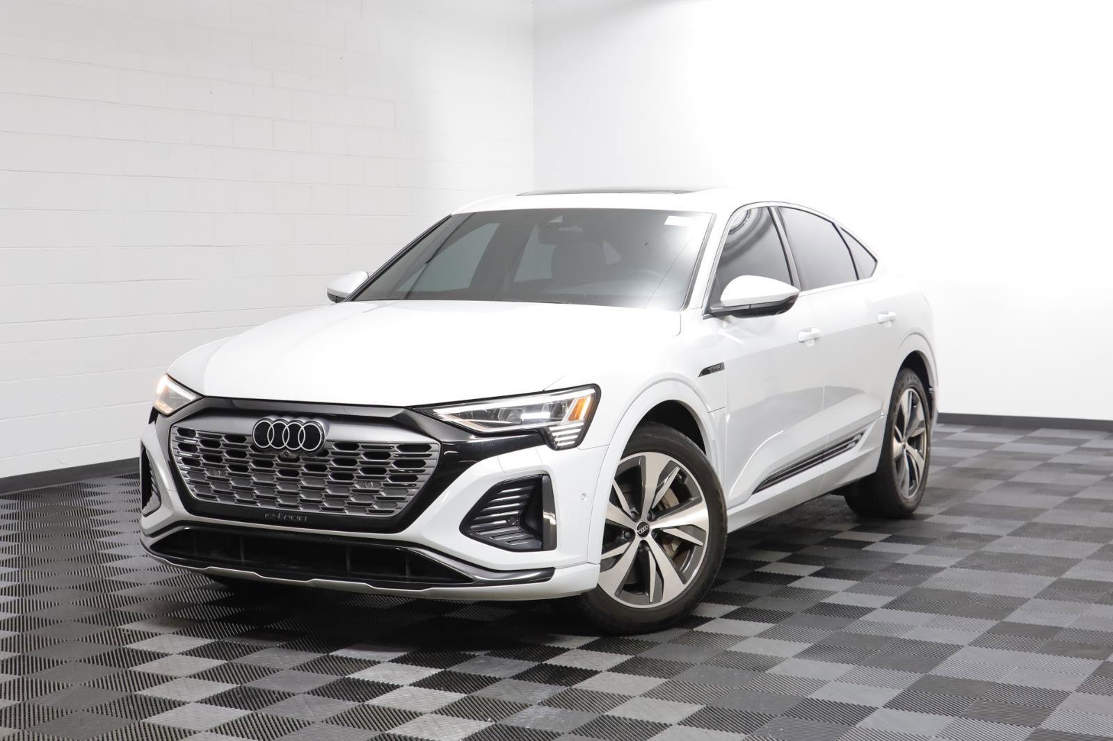 Used 2024 Audi Q8 e-tron Premium Plus w/ Premium Plus Package