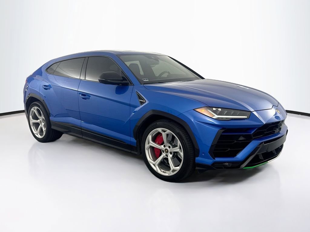 Used 2022 Lamborghini Urus AWD/4WD image 3