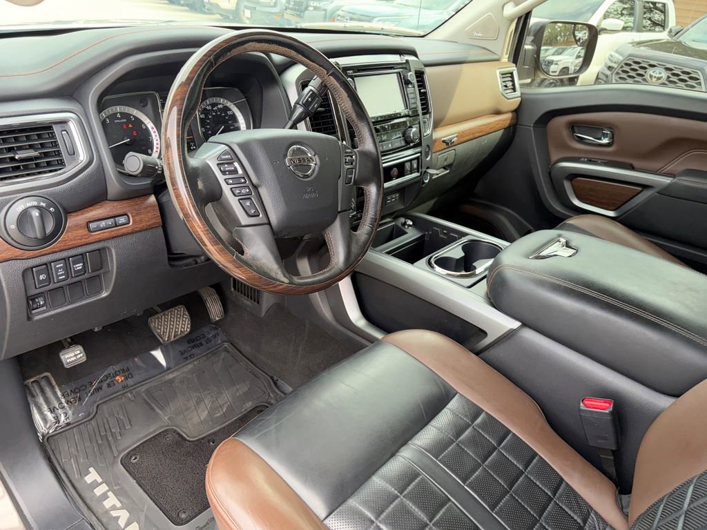 Used 2019 Nissan Titan Platinum Reserve w/ Platinum Utility Package image 8