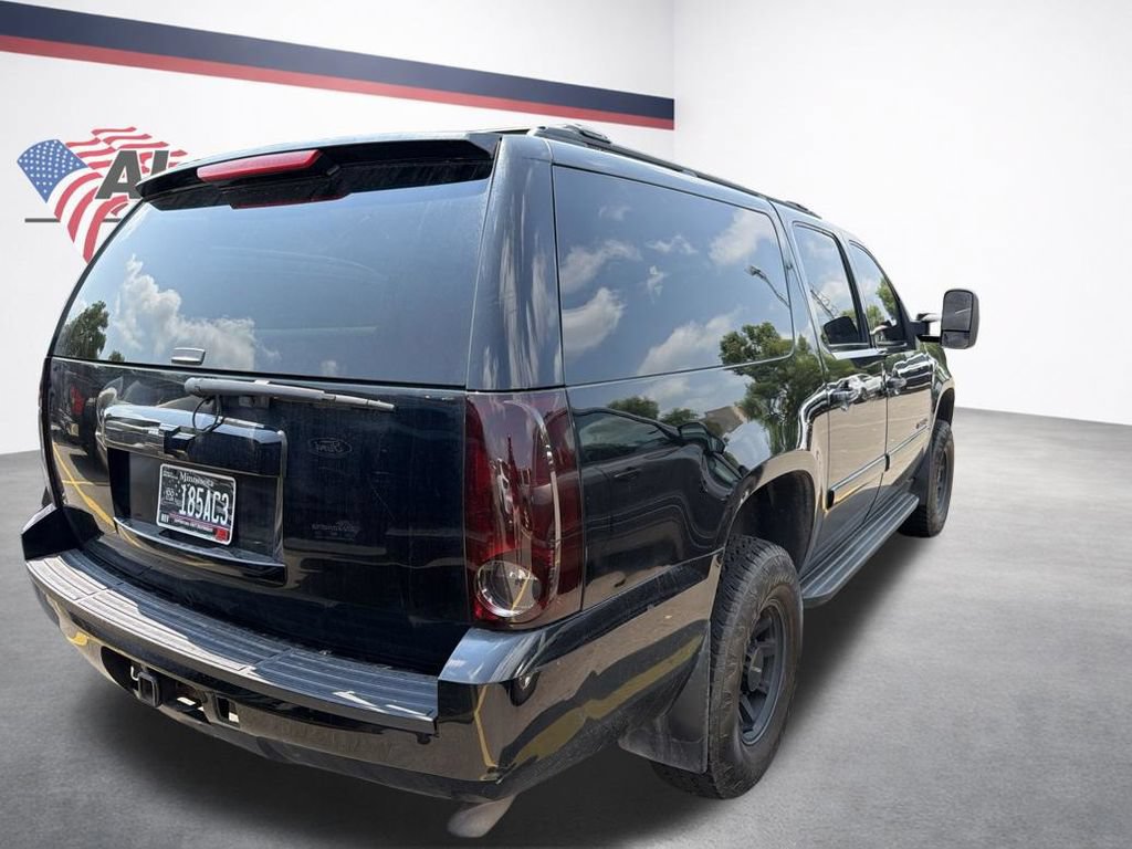 Used 2007 Chevrolet Suburban 2500 LS w/ Skid Plate Package AWD/4WD image 5