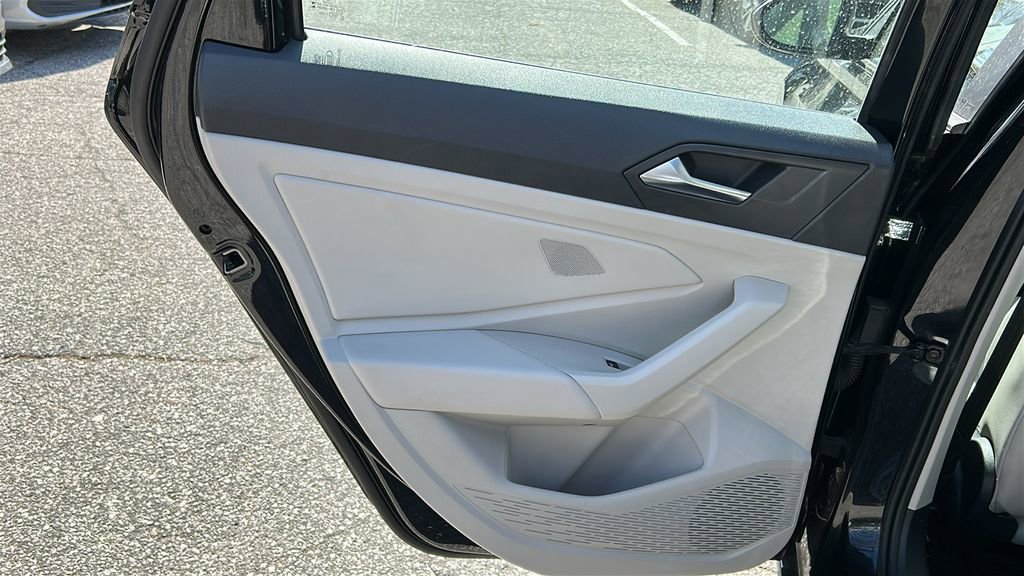 Used 2023 Volkswagen Jetta SE w/ Panoramic Sunroof Package FWD image 22