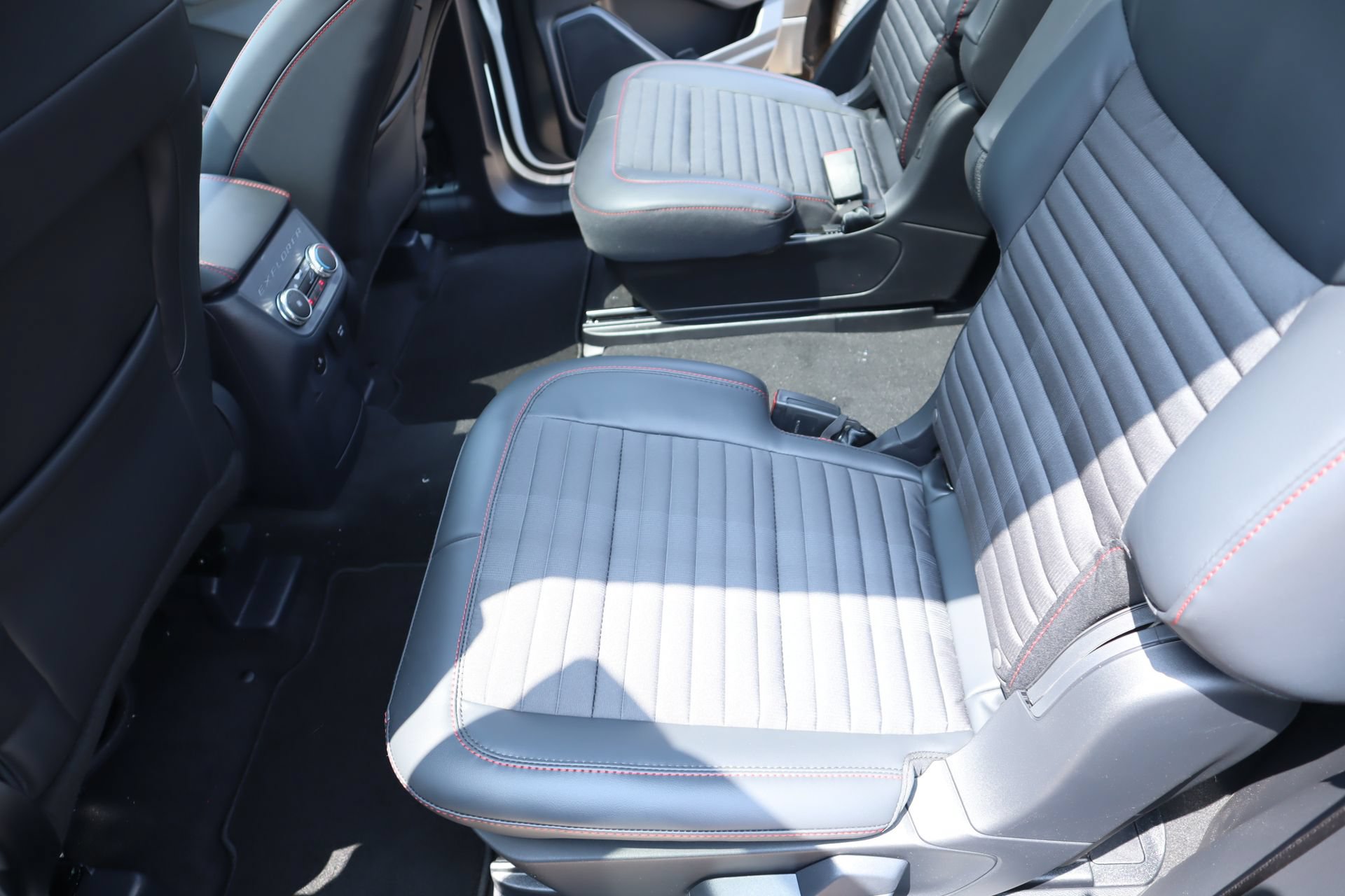 New 2026 Ford Explorer ST-Line w/ ST-Line Street Pack AWD/4WD image 11