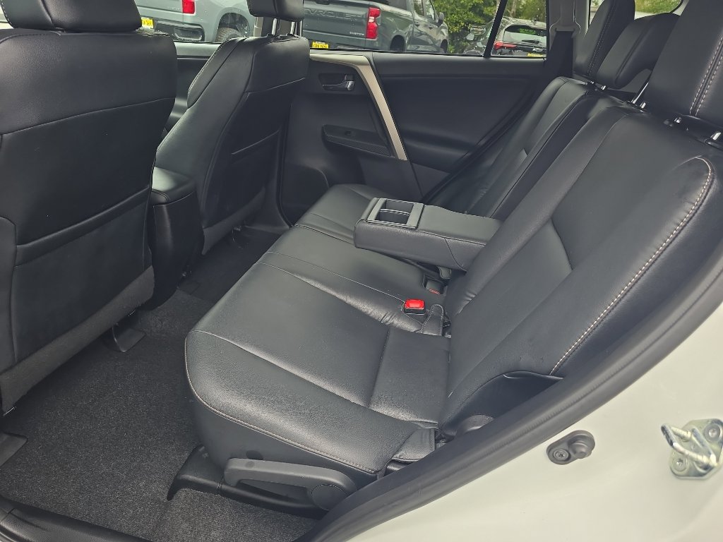 Used 2014 Toyota RAV4 Limited w/ Technology Package AWD/4WD image 18