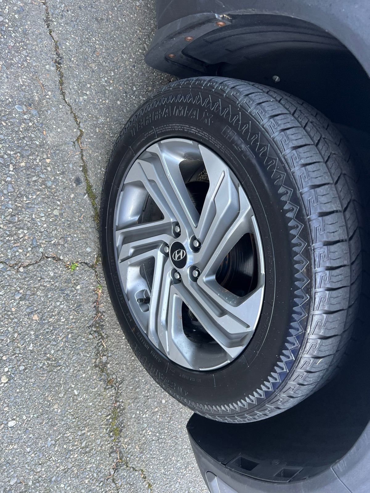 Used 2015 Nissan Rogue SV w/ SV Moonroof Package image 2