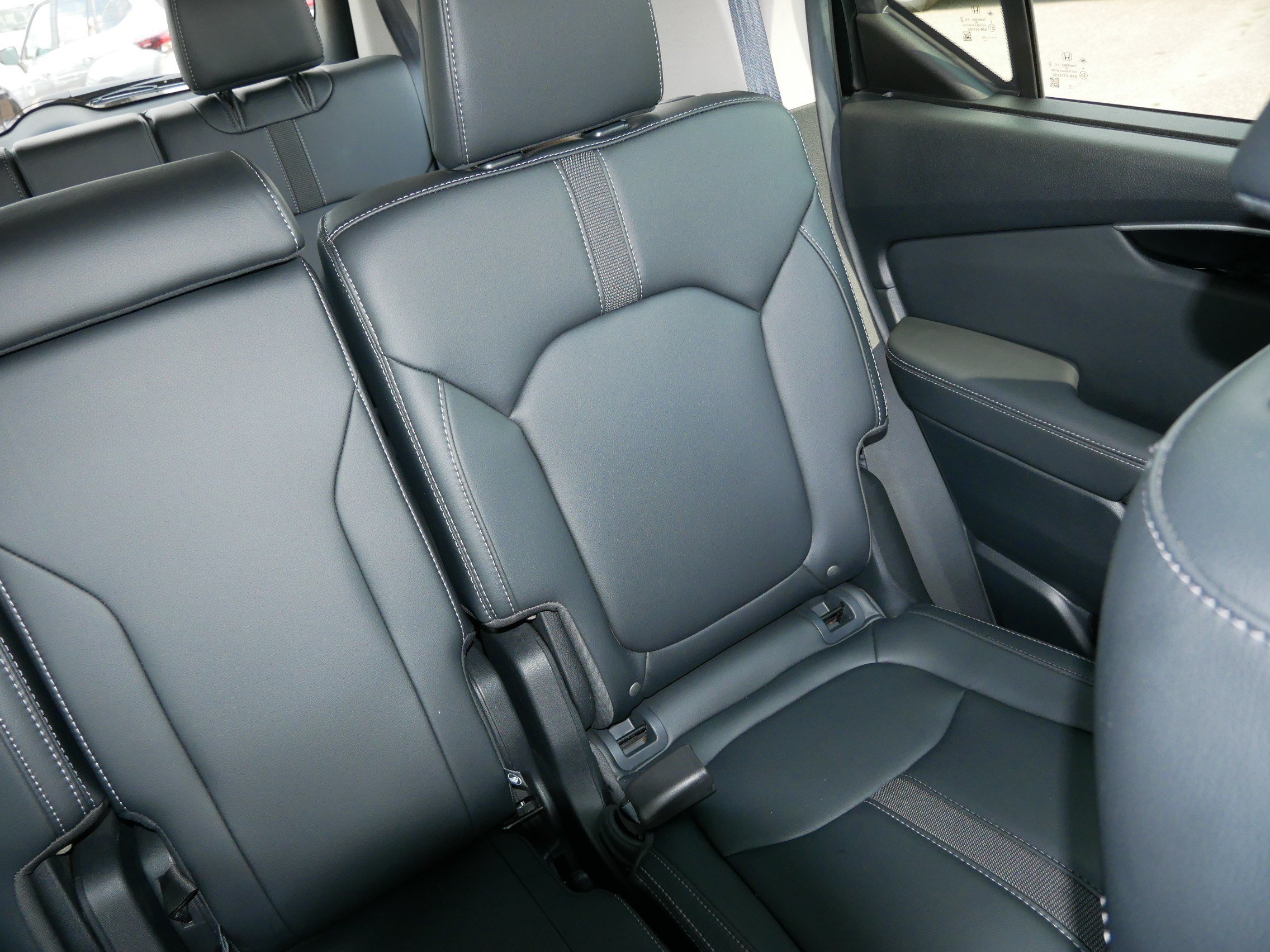 Used 2025 Honda Pilot EX-L image 14