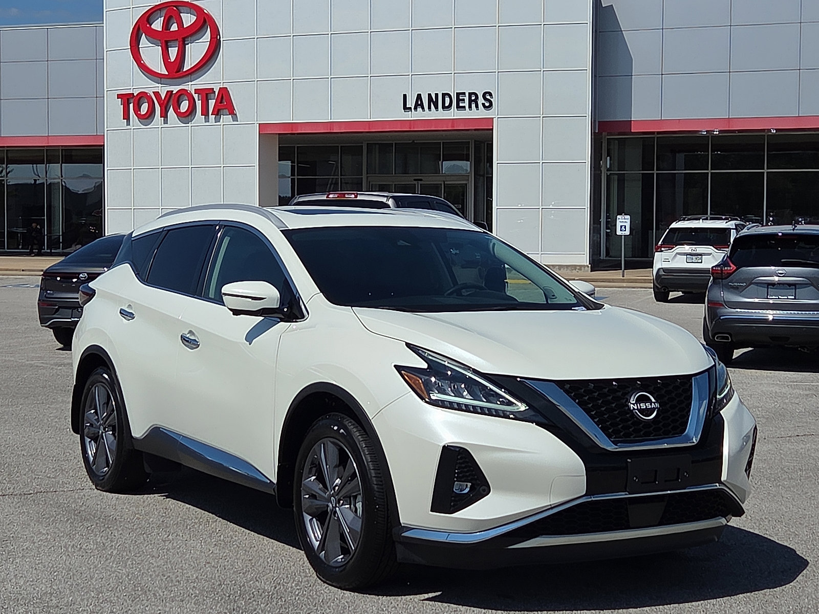 Used 2024 Nissan Murano Platinum w/ Cargo Package