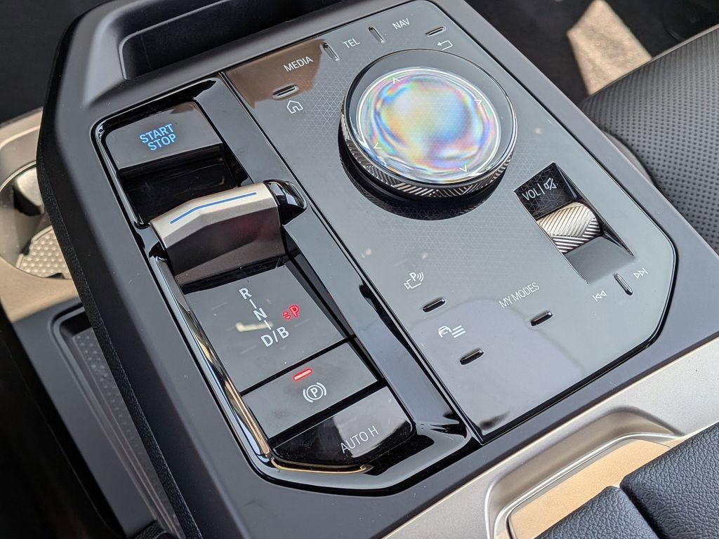 New 2026 BMW iX xDrive45 AWD/4WD image 10