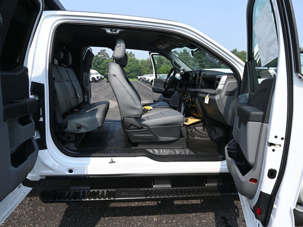 New 2025 Ford F350 XL w/ XL Chrome Package image 24