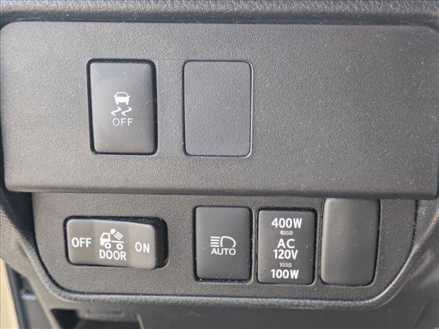 Used 2020 Toyota Tacoma TRD Off-Road w/ Technology Package AWD/4WD image 12