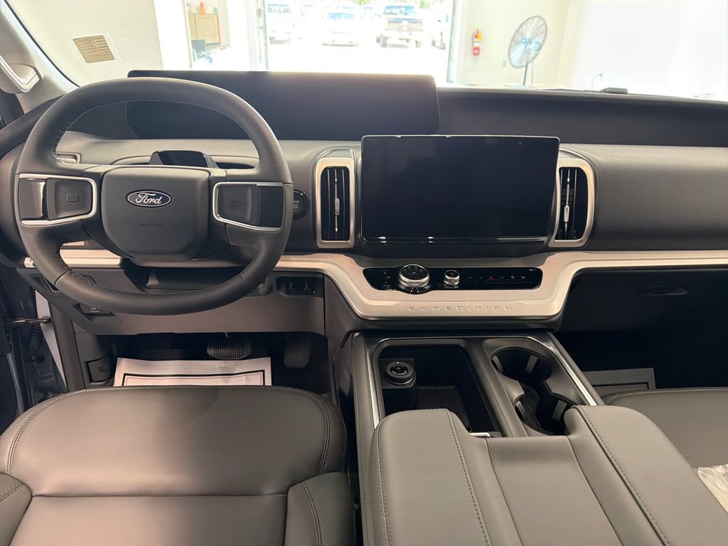 New 2027 Ford Expedition Active RWD image 19