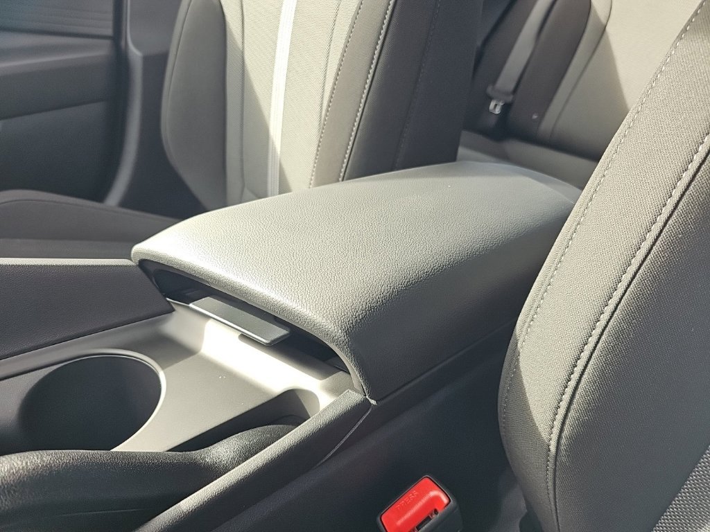New 2026 Hyundai Elantra SE FWD image 23