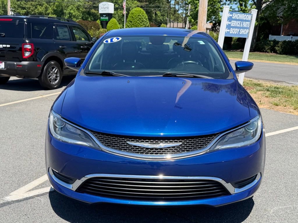 Used 2016 Chrysler 200 Limited FWD image 9