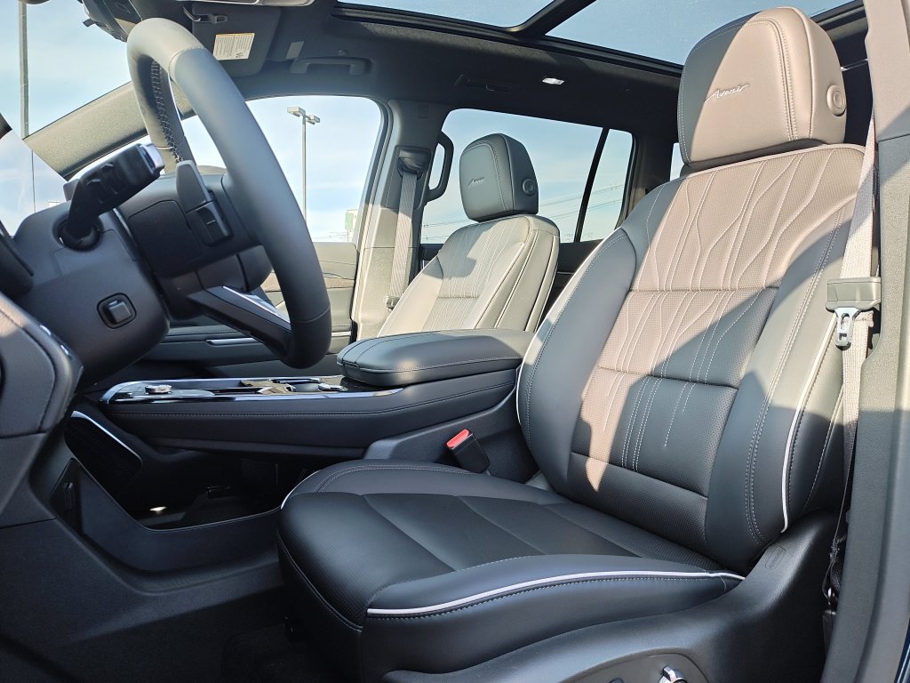 New 2027 Buick Enclave Avenir AWD/4WD image 13