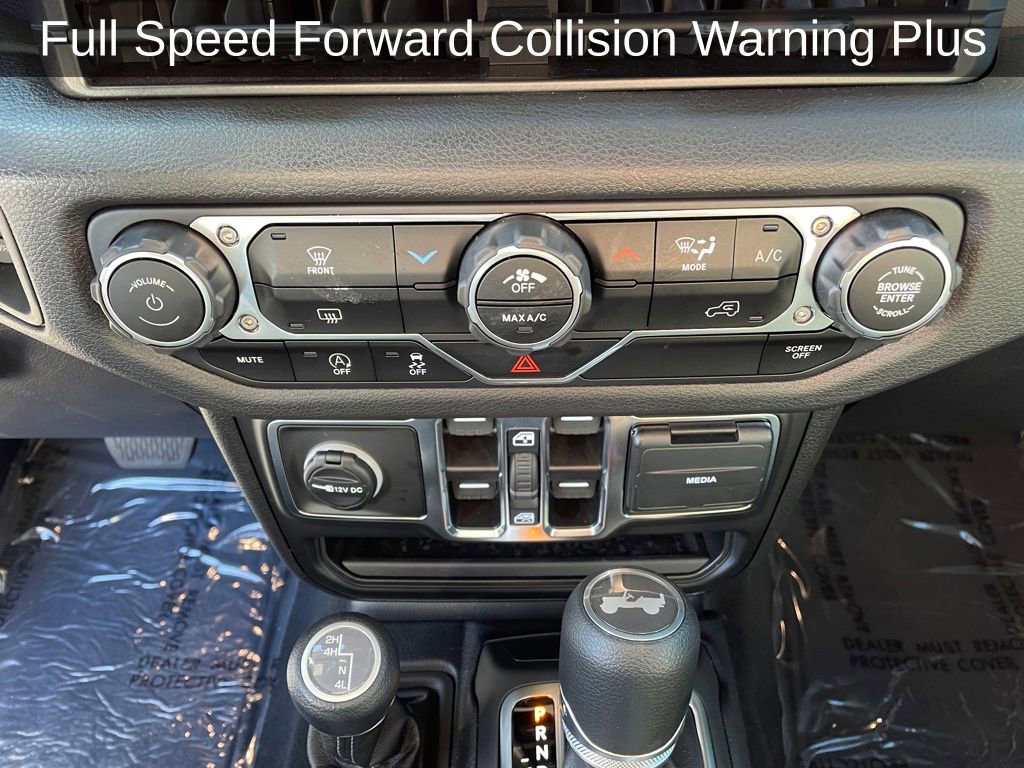 Used 2025 Jeep Wrangler Sport S image 21