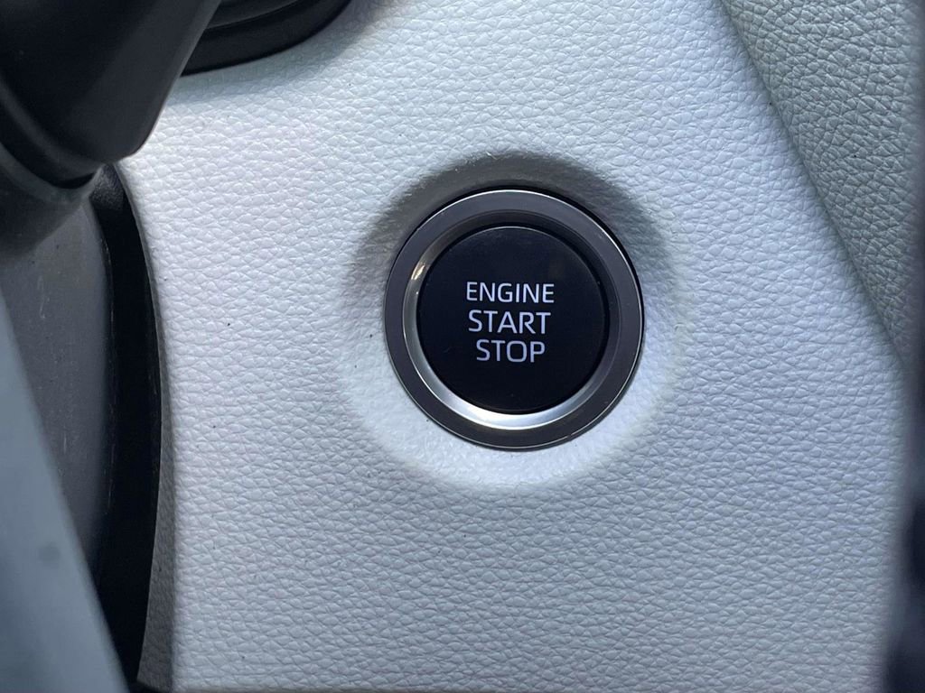 Used 2020 Toyota Corolla SE FWD image 36